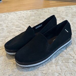 TOMS Classic Black Suede Loafers with Gray Speckled Sole